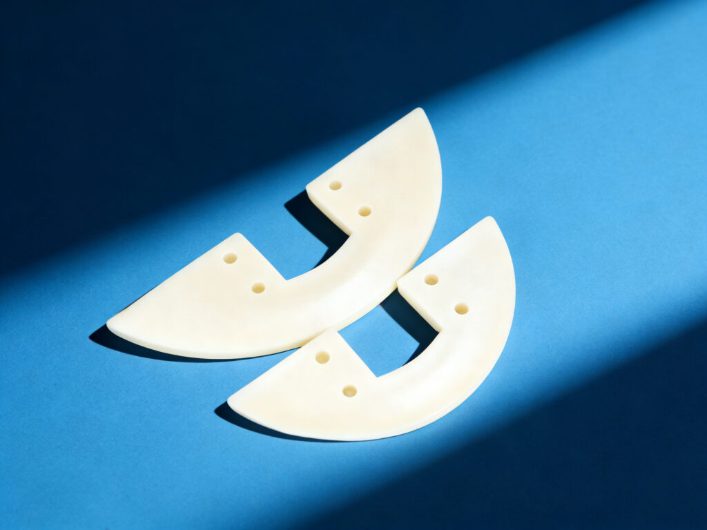 Plastic U-Type Scraper Flight 2